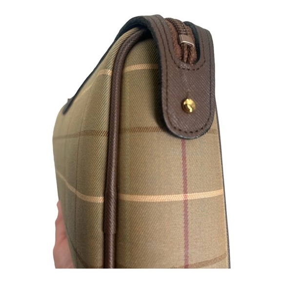 Burberry clutch
